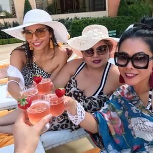 Meet your Posher, Ploy